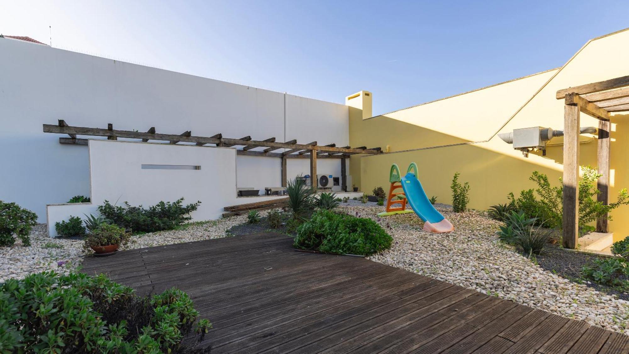 Stylish Apartment With Parking By Lovelystay Lisabona Exterior foto
